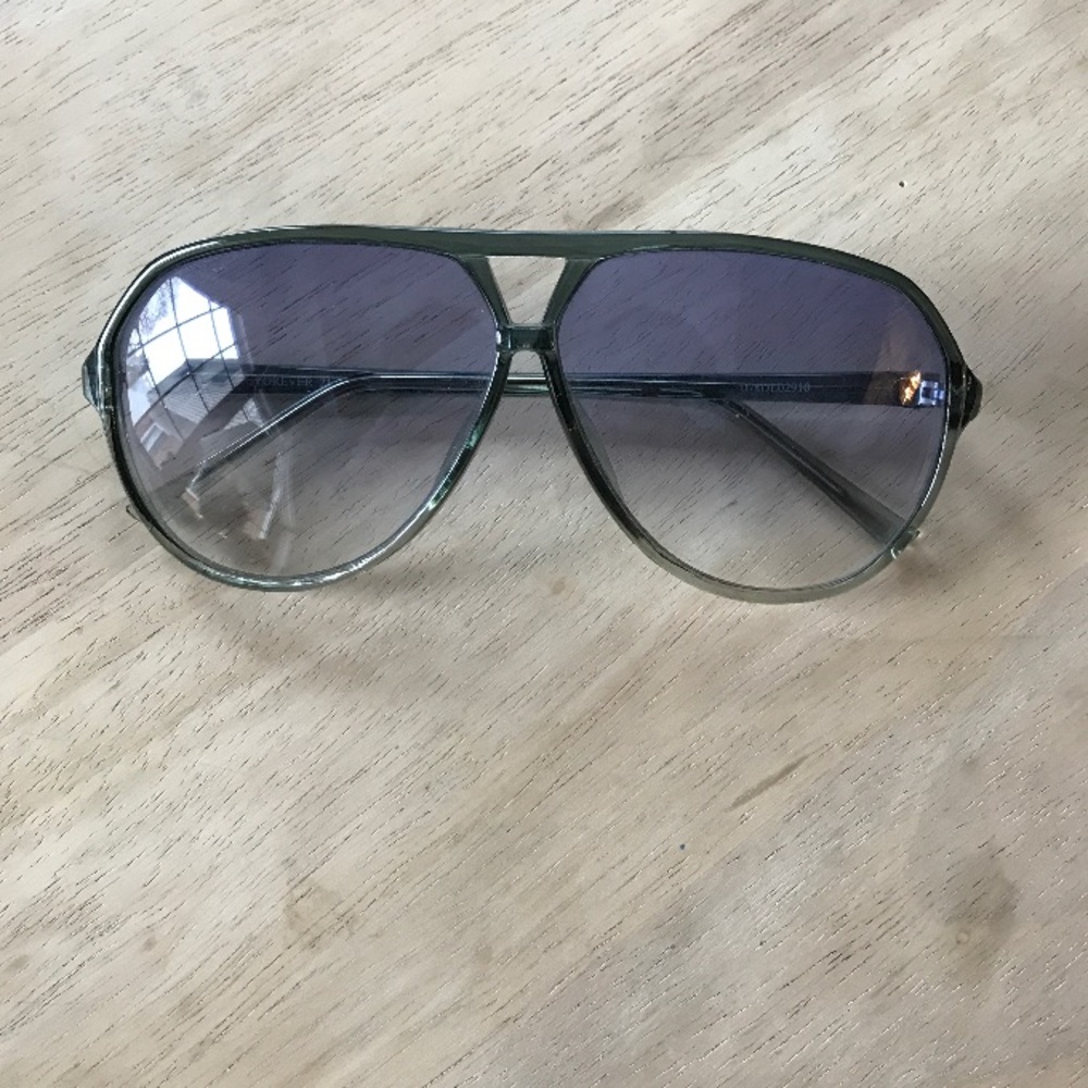 Forever 21 - Blue Ombré Aviators!